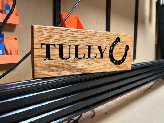 Classic Craftsmanship: Ivy & Green’s Solid Oak Signs for Homes and Stables